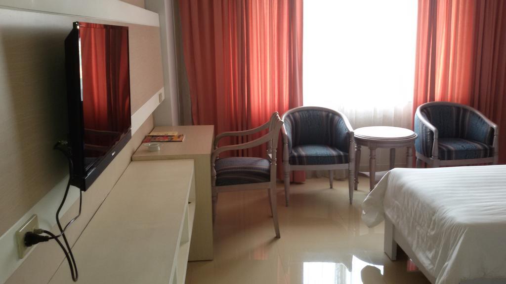 Hotel Sandjaja Палембанг Екстериор снимка