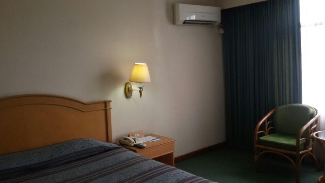 Hotel Sandjaja Палембанг Екстериор снимка