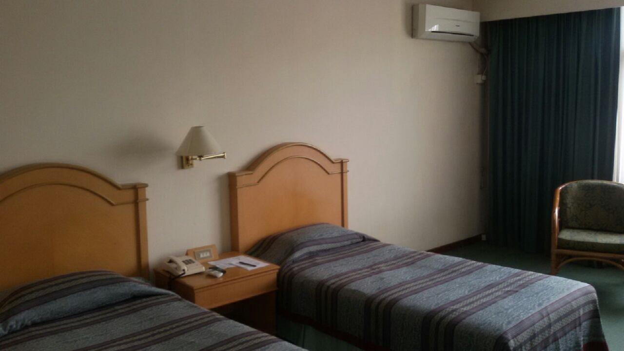 Hotel Sandjaja Палембанг Екстериор снимка
